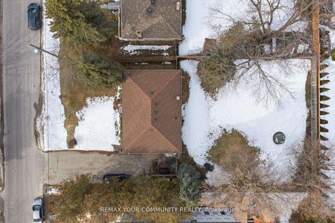 Photo 37 at 154 Hollingsworth Drive, King City, King