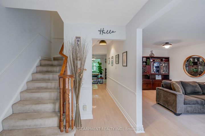 Photo 7 at 5 - 1560 KERNS Road, Tyandaga, Burlington