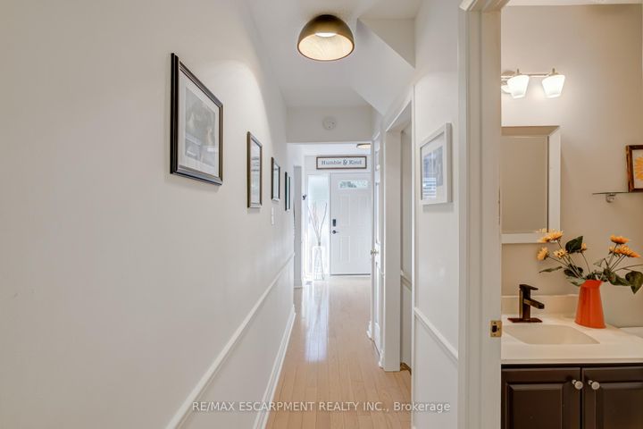 Photo 15 at 5 - 1560 KERNS Road, Tyandaga, Burlington