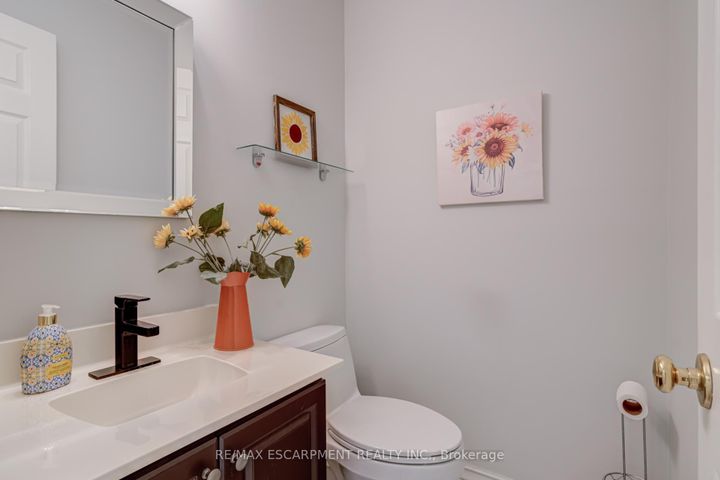 Photo 16 at 5 - 1560 KERNS Road, Tyandaga, Burlington