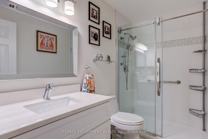 Photo 23 at 5 - 1560 KERNS Road, Tyandaga, Burlington