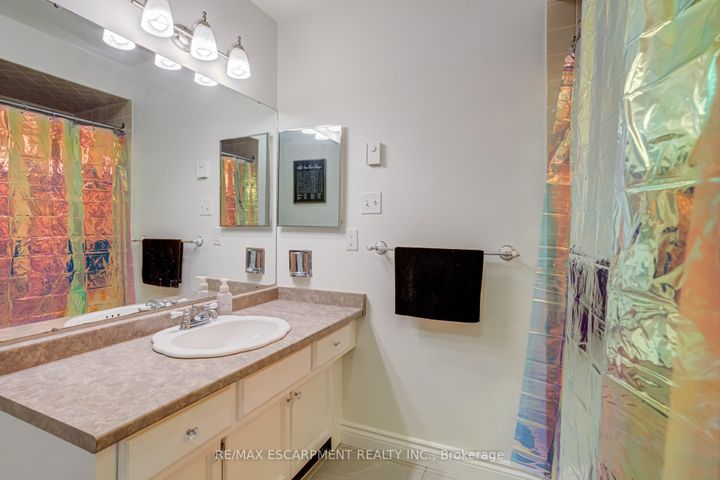 Photo 29 at 5 - 1560 KERNS Road, Tyandaga, Burlington