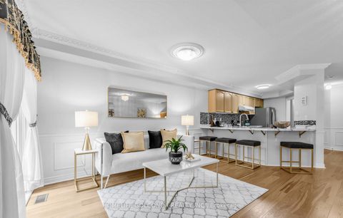 Photo 7 at 15 Amulet Crescent, Rouge Woods, Richmond Hill