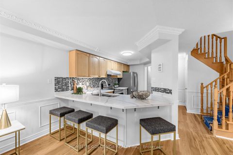 Photo 8 at 15 Amulet Crescent, Rouge Woods, Richmond Hill