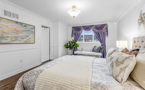 Photo 15 at 15 Amulet Crescent, Rouge Woods, Richmond Hill