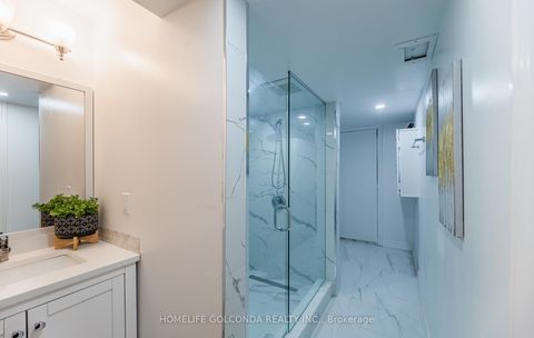 Photo 33 at 15 Amulet Crescent, Rouge Woods, Richmond Hill