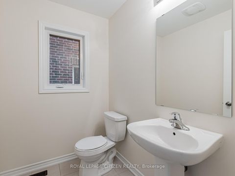 Photo 5 at 7 Jeanne Pynn Avenue, Sutton & Jackson's Point, Georgina