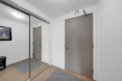 Photo 4 at 421 - 4800 Highway 7, East Woodbridge, Vaughan