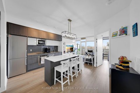 Photo 7 at 421 - 4800 Highway 7, East Woodbridge, Vaughan