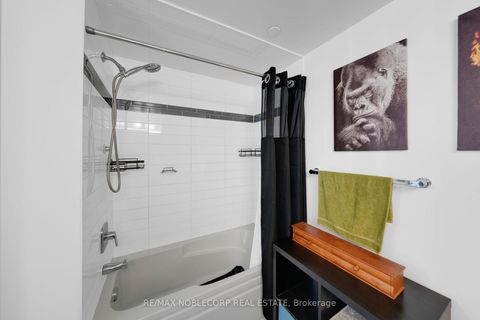 Photo 18 at 421 - 4800 Highway 7, East Woodbridge, Vaughan