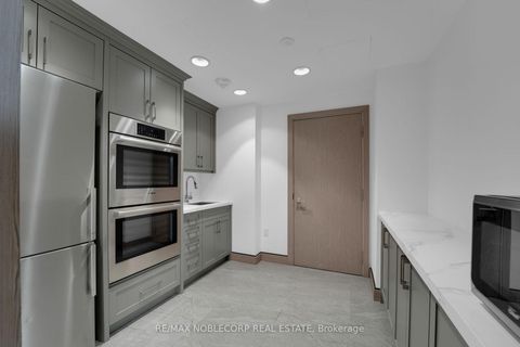 Photo 33 at 421 - 4800 Highway 7, East Woodbridge, Vaughan