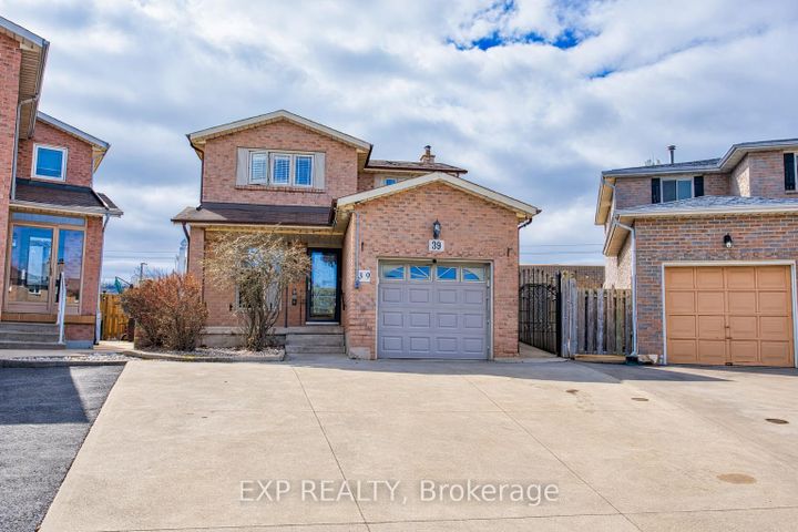 Photo 0 at 39 Regis Court, Stoney Creek, Hamilton