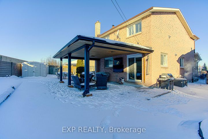 Photo 33 at 39 Regis Court, Stoney Creek, Hamilton