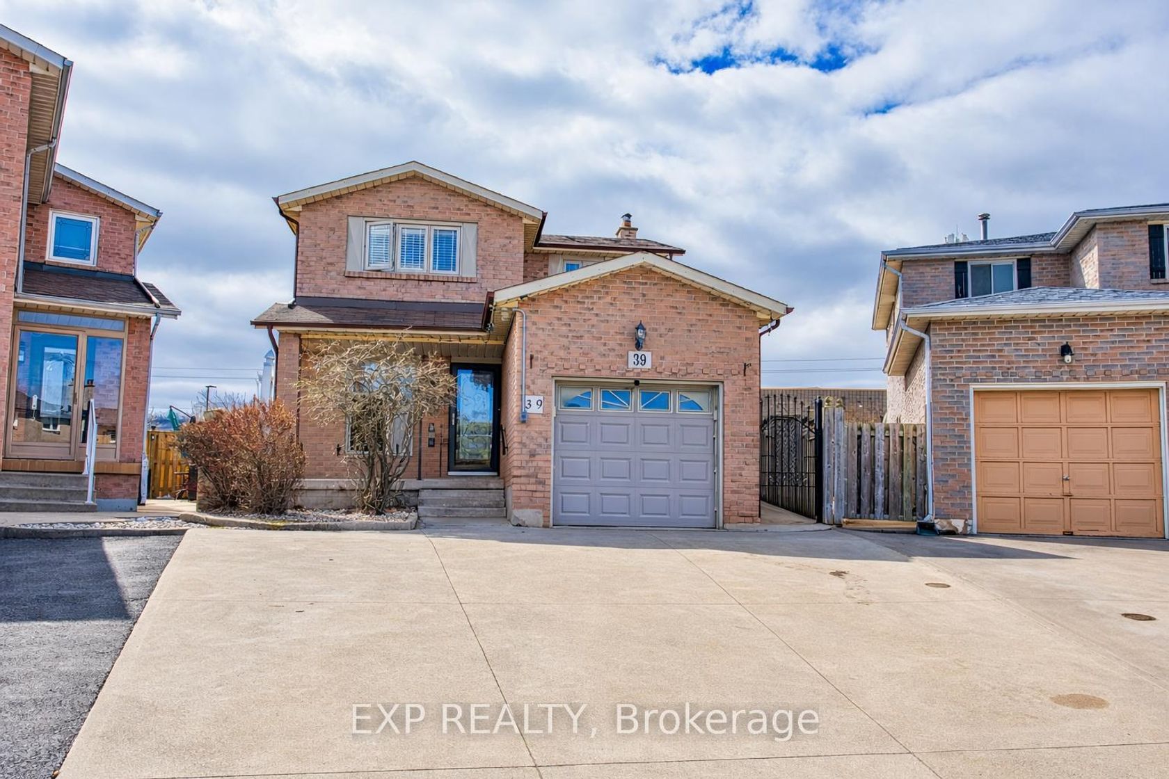 39 Regis Court, Stoney Creek, Hamilton 2