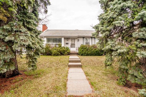 Photo 0 at 25 Harding Boulevard, Harding, Richmond Hill