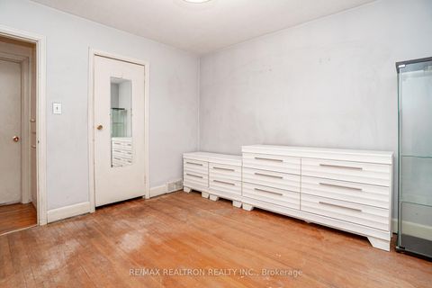 Photo 19 at 25 Harding Boulevard, Harding, Richmond Hill