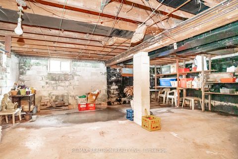 Photo 24 at 25 Harding Boulevard, Harding, Richmond Hill