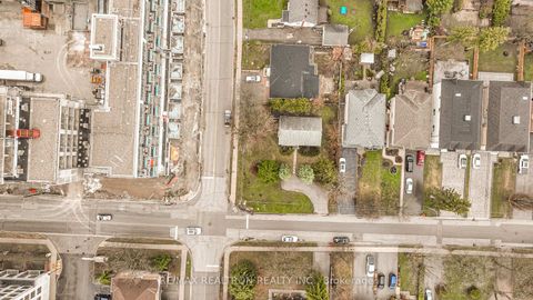 Photo 32 at 25 Harding Boulevard, Harding, Richmond Hill