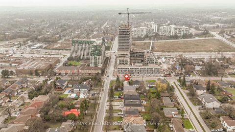 Photo 37 at 25 Harding Boulevard, Harding, Richmond Hill