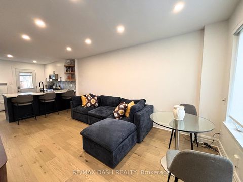 Photo 7 at 3312 Bathurst Street, Lawrence, Toronto