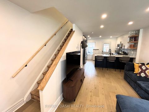 Photo 8 at 3312 Bathurst Street, Lawrence, Toronto