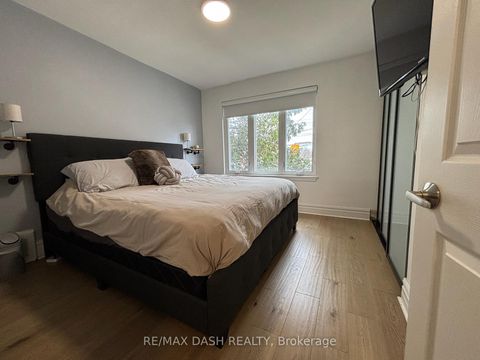 Photo 13 at 3312 Bathurst Street, Lawrence, Toronto