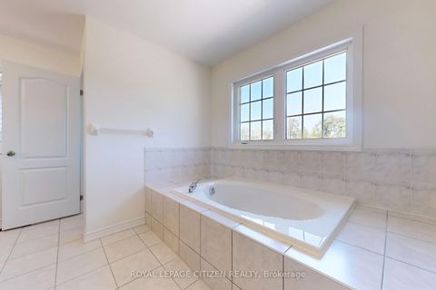 Photo 29 at 140 Hawkins Street, Sutton & Jackson's Point, Georgina