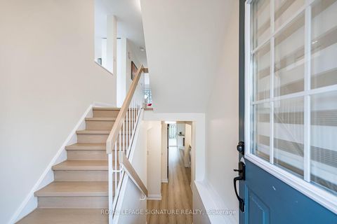 Photo 5 at 33 Cheryl Shepway, Don Valley Village, Toronto