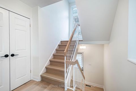 Photo 6 at 33 Cheryl Shepway, Don Valley Village, Toronto