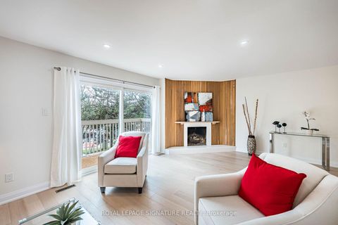 Photo 12 at 33 Cheryl Shepway, Don Valley Village, Toronto