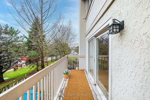 Photo 14 at 33 Cheryl Shepway, Don Valley Village, Toronto