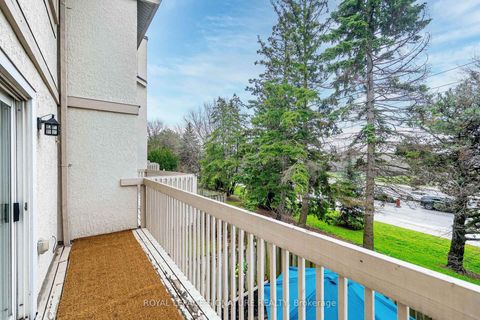 Photo 15 at 33 Cheryl Shepway, Don Valley Village, Toronto