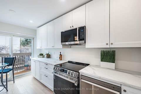 Photo 21 at 33 Cheryl Shepway, Don Valley Village, Toronto