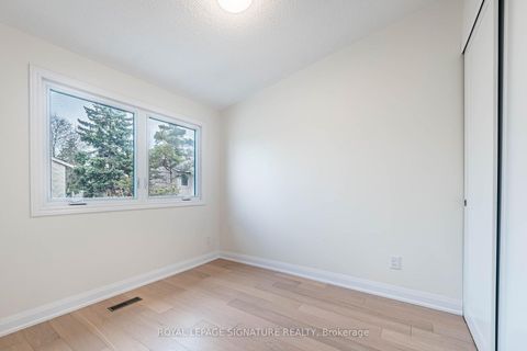 Photo 36 at 33 Cheryl Shepway, Don Valley Village, Toronto