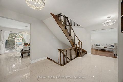 Photo 22 at 46 Robinter Drive, Newtonbrook East, Toronto