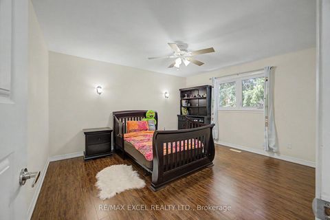 Photo 25 at 46 Robinter Drive, Newtonbrook East, Toronto