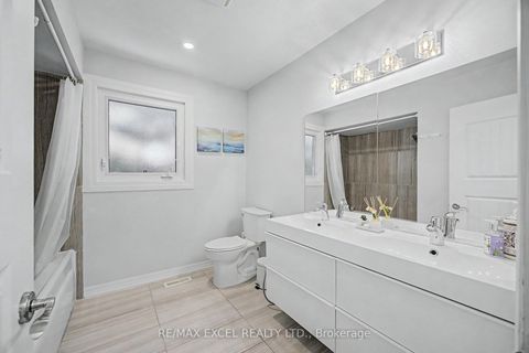 Photo 27 at 46 Robinter Drive, Newtonbrook East, Toronto