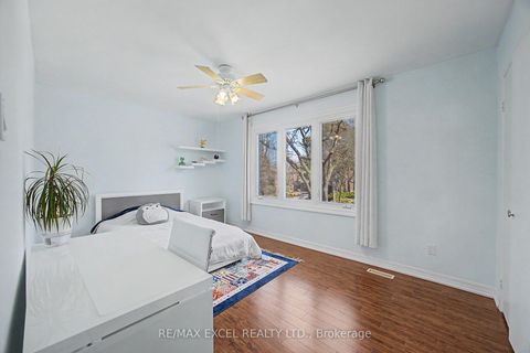 Photo 30 at 46 Robinter Drive, Newtonbrook East, Toronto