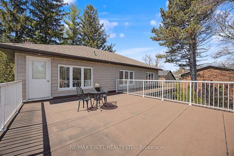 Photo 34 at 46 Robinter Drive, Newtonbrook East, Toronto