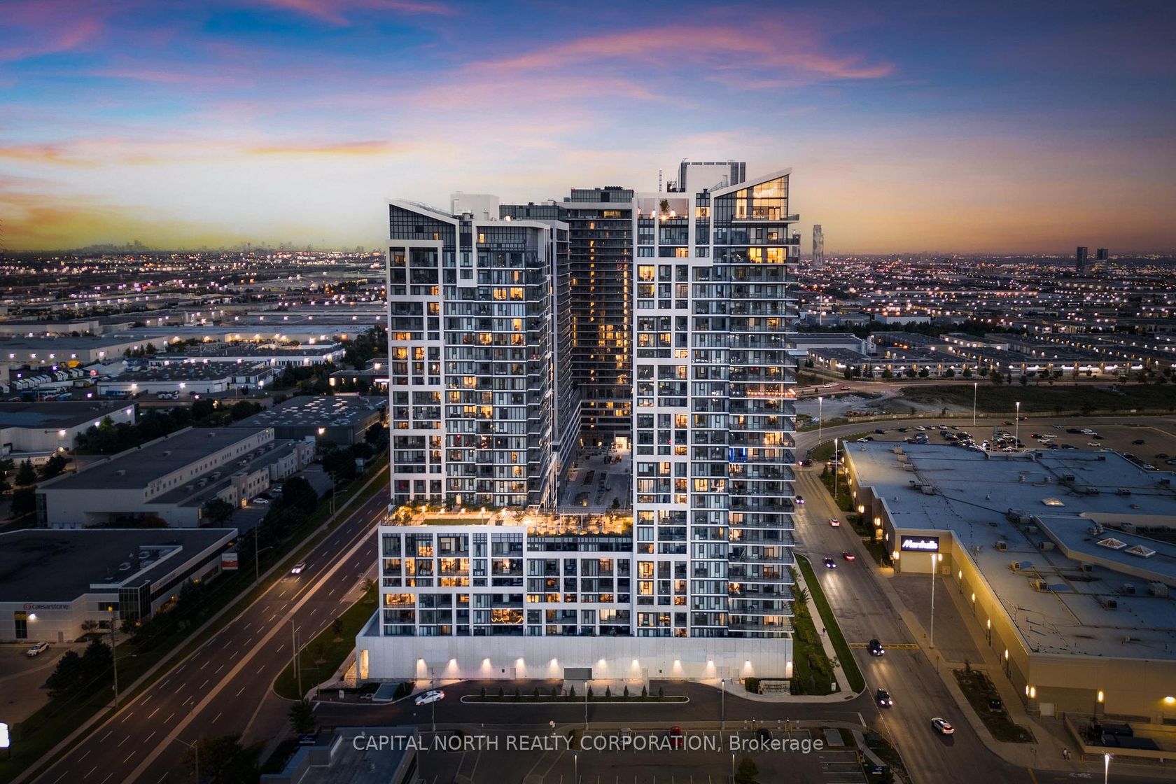 1706 - 9000 Jane Street, Vellore Village, Vaughan photo number 2