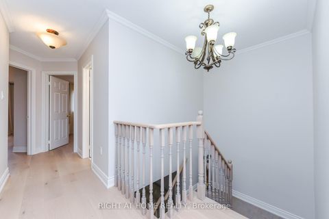 Photo 10 at 105 Panorama Crescent, Elder Mills, Vaughan