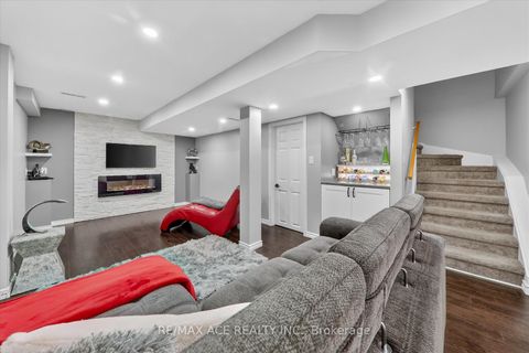 Photo 33 at 1 Aldcroft Crescent, Bowmanville, Clarington
