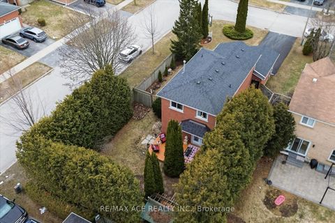 Photo 45 at 1 Aldcroft Crescent, Bowmanville, Clarington