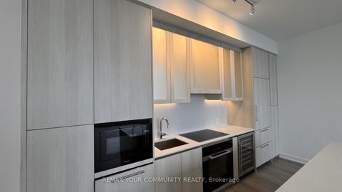 Photo 4 at 1004 - 8188 Yonge Street, Uplands, Vaughan