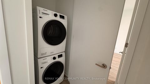 Photo 12 at 1004 - 8188 Yonge Street, Uplands, Vaughan