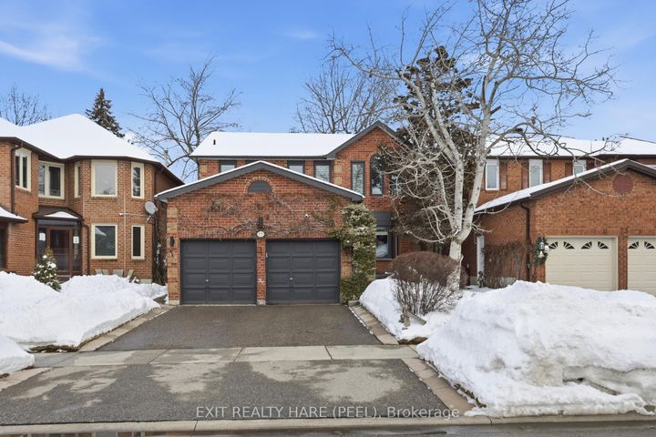 Photo 2 at 77 Lord Simcoe Drive, Westgate, Brampton