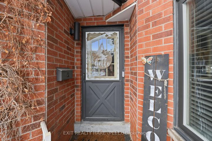 Photo 4 at 77 Lord Simcoe Drive, Westgate, Brampton