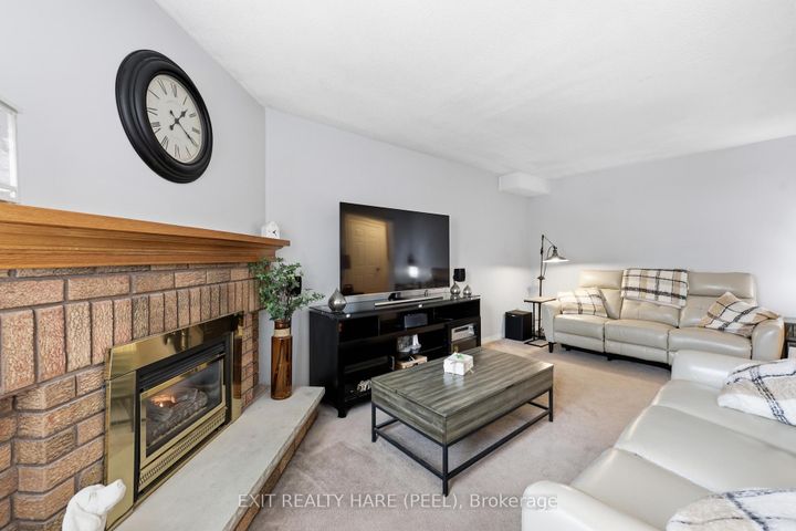 Photo 9 at 77 Lord Simcoe Drive, Westgate, Brampton