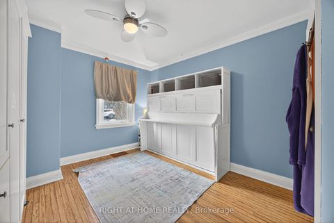 Photo 12 at 25 Thomson Street, Queen's Park, Barrie