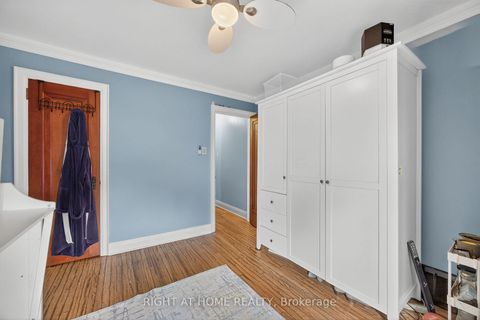 Photo 13 at 25 Thomson Street, Queen's Park, Barrie